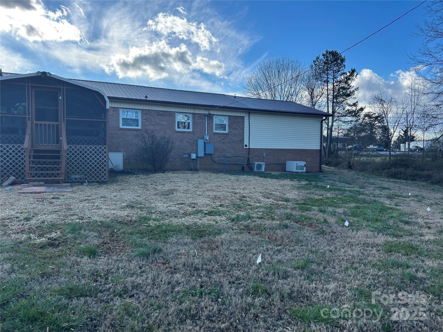 7855 Nc Highway 90 E None Stony Point, NC 28678