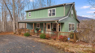 510 Crest Line Dr Green Mountain, NC 28740