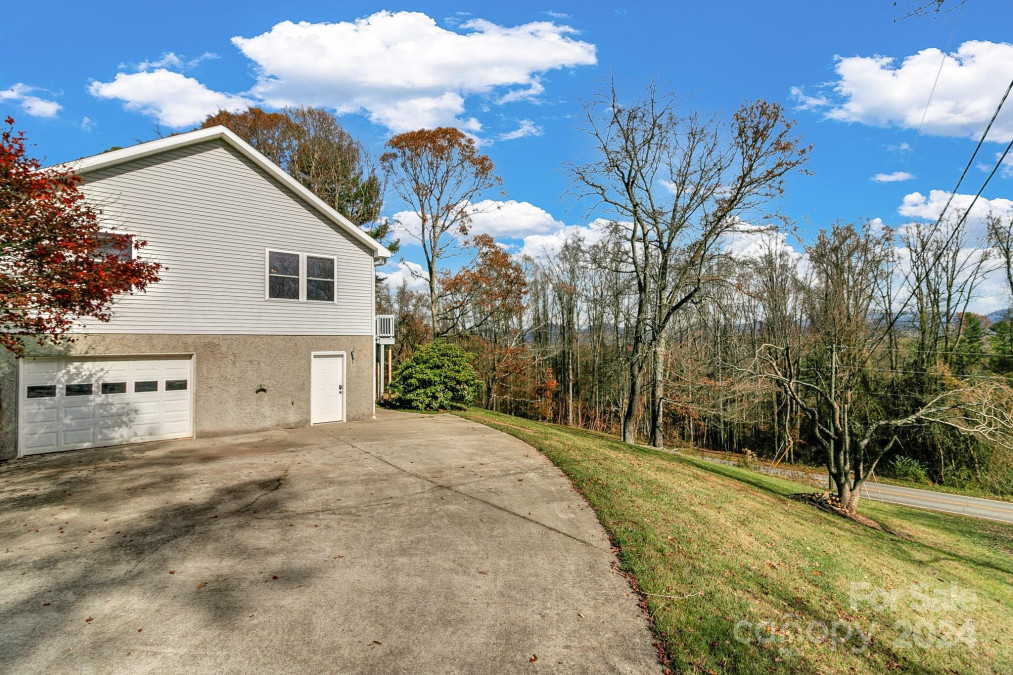 208 Adams Hill Rd Asheville, NC 28806