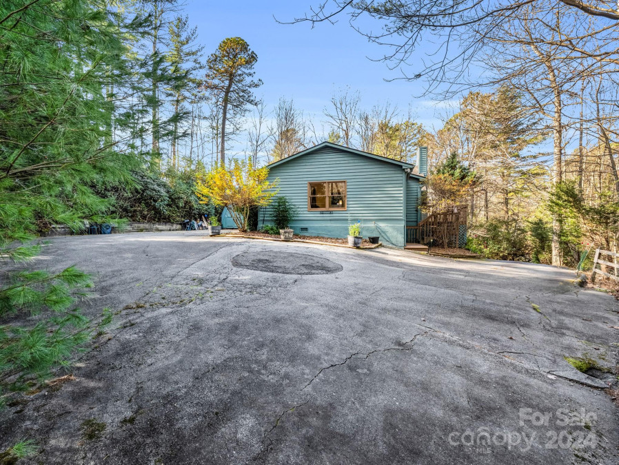 2698 Connestee Trl Brevard, NC 28712