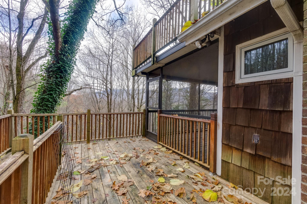 125 Dogwood Ln Sylva, NC 28779