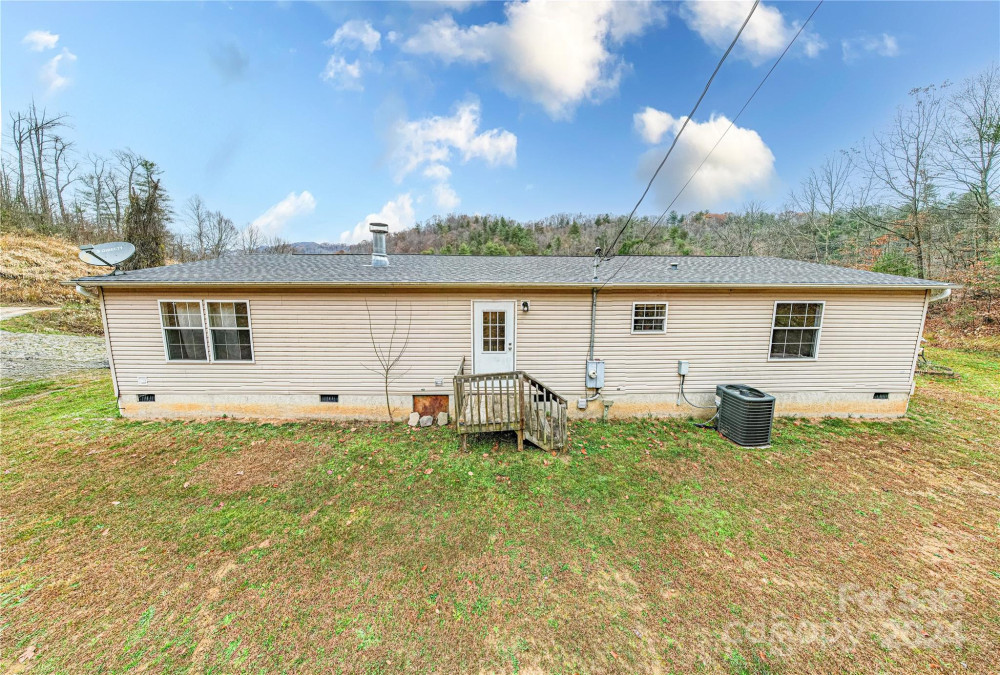 141 Thomas Branch Rd Marshall, NC 28753