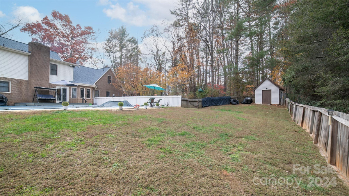 121 Apple Blossom Dr Morganton, NC 28655