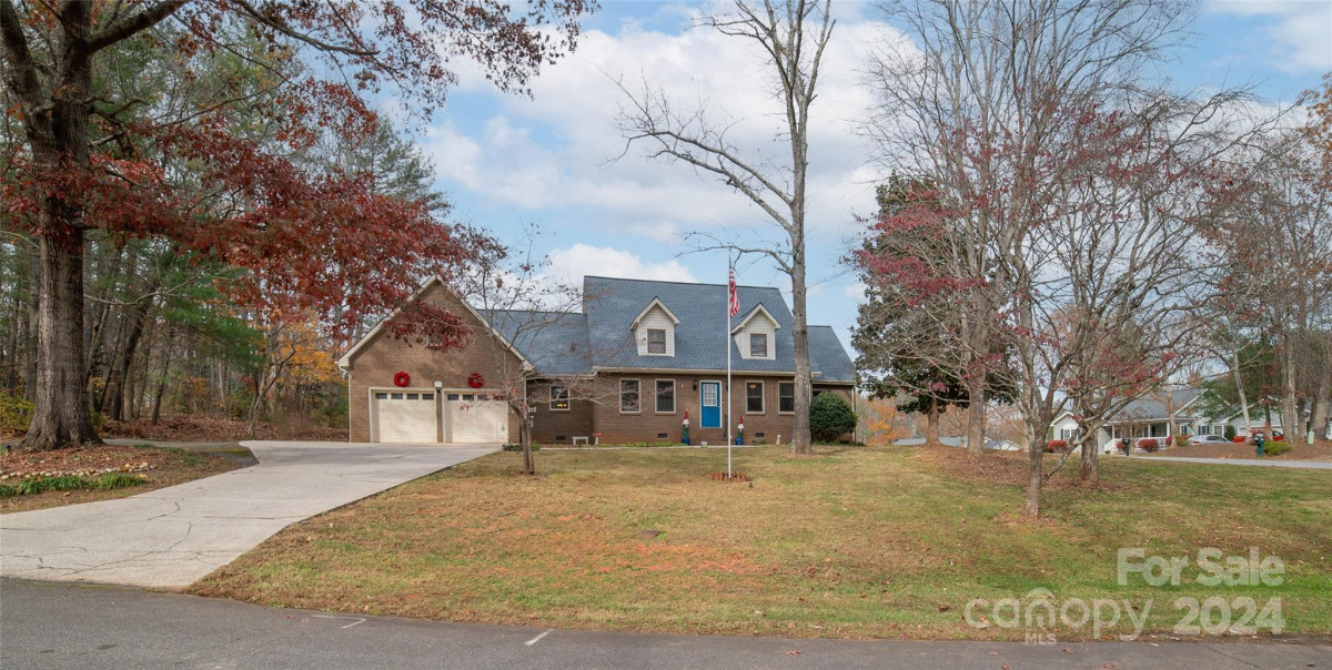 121 Apple Blossom Dr Morganton, NC 28655