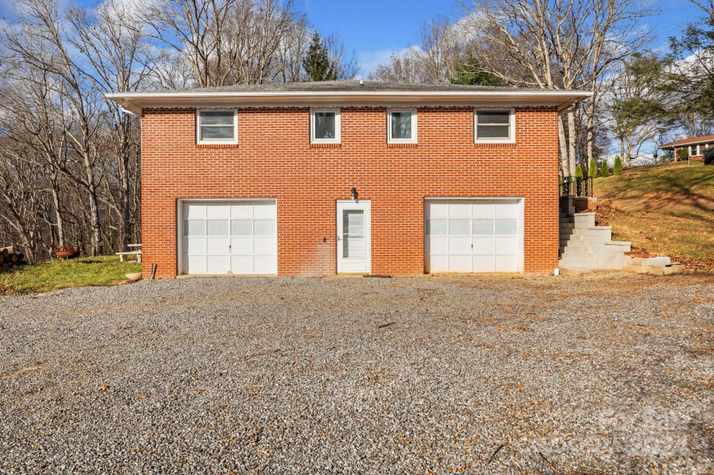 378 Monte Vista Dr Waynesville, NC 28786