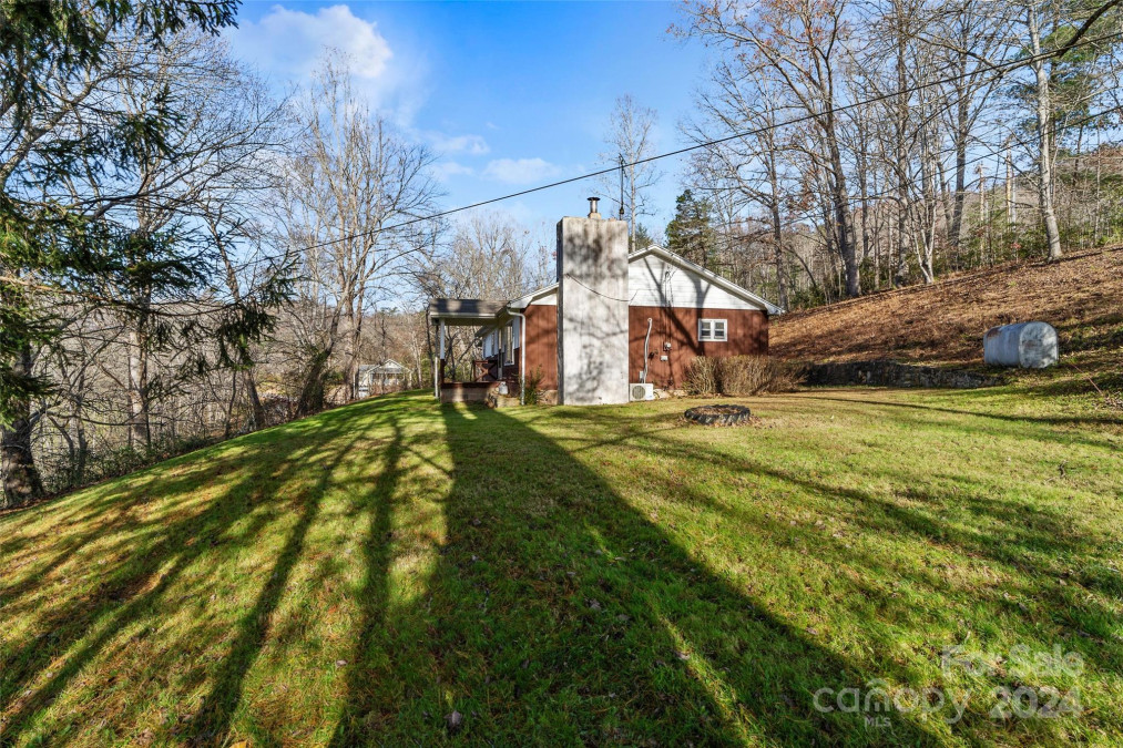 50 Morgan Branch Rd Candler, NC 28715