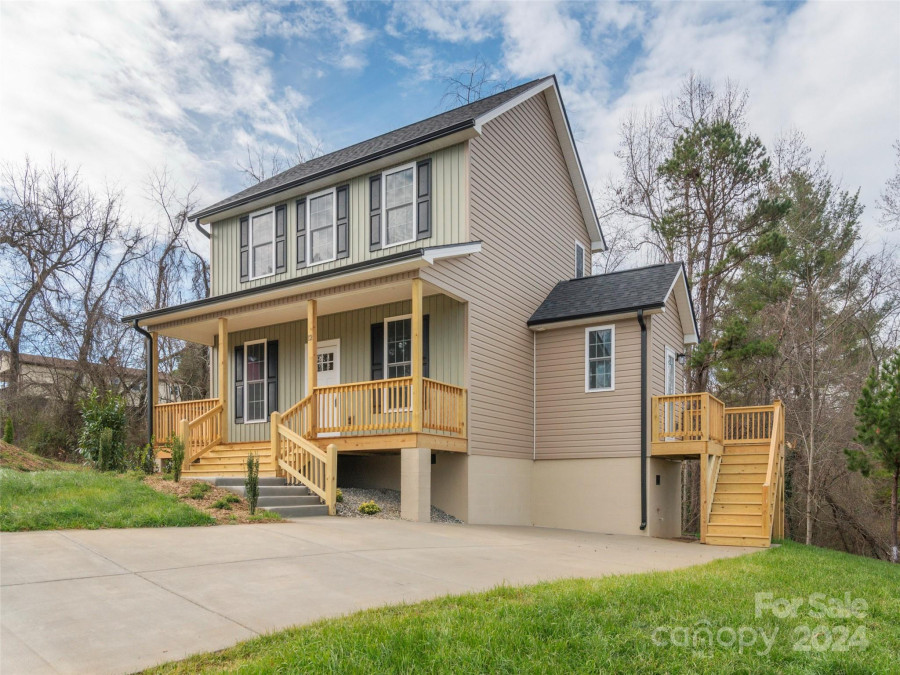 12 Westmore Dr Asheville, NC 28806