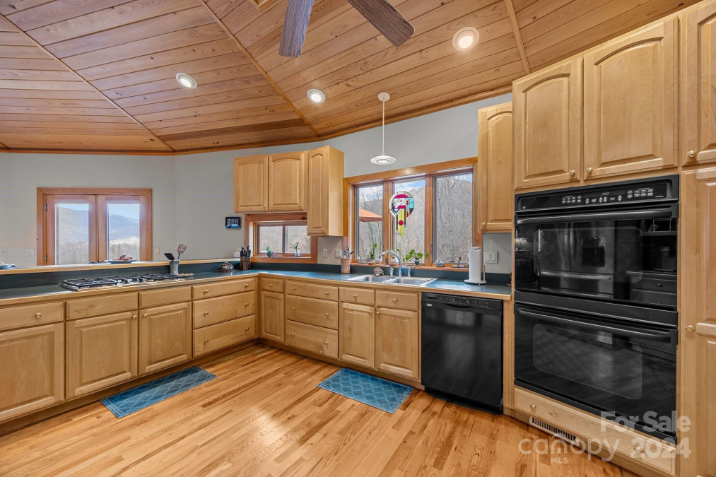 417 Quiet Forest Ln Sylva, NC 28779