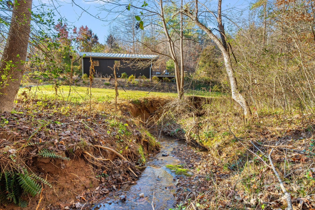 90 Old Burnsville Rd Weaverville, NC 28787