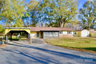 245 Davis Lake Rd Forest City, NC 28043