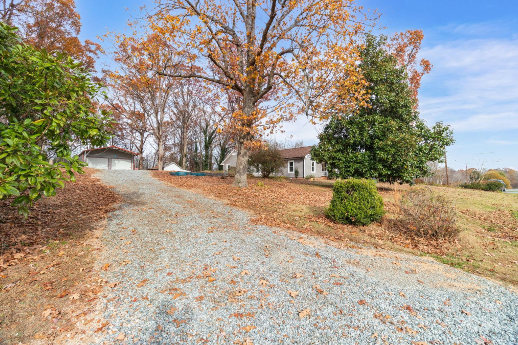 453 Bethesda Rd Lexington, NC 27295