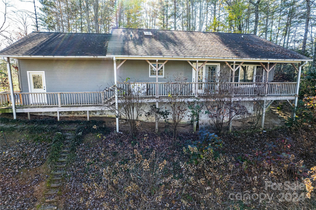 183 Wildwood Way Lake Toxaway, NC 28747