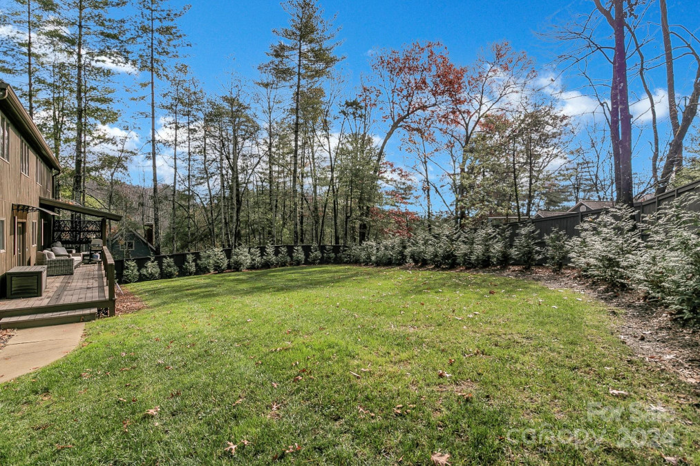 204 Riva Ridge Dr Fairview, NC 28730