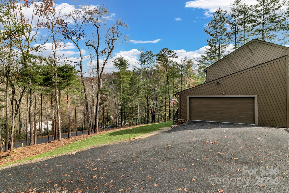 204 Riva Ridge Dr Fairview, NC 28730