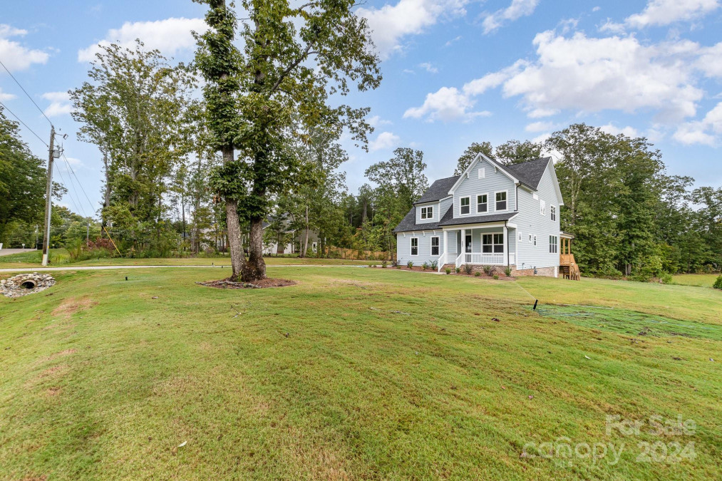 562 Shepherd Ln Clover, SC 29710