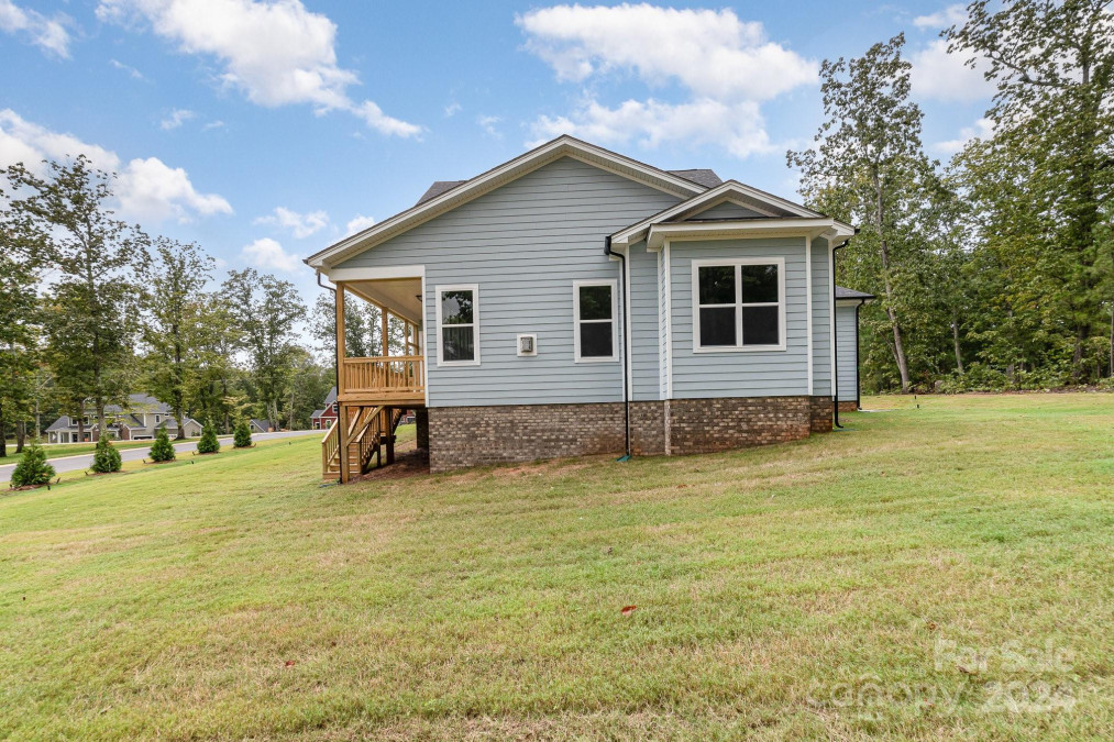 562 Shepherd Ln Clover, SC 29710