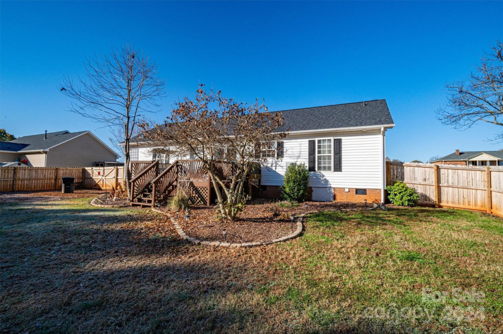 112 Henry Putnam Dr Cherryville, NC 28021