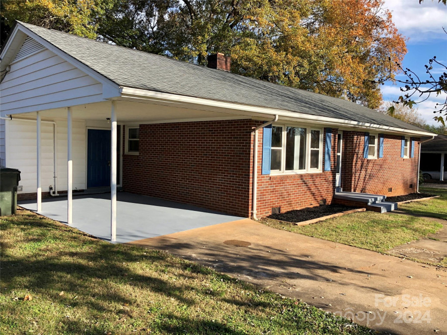 158 Crestview St Rutherfordton, NC 28139