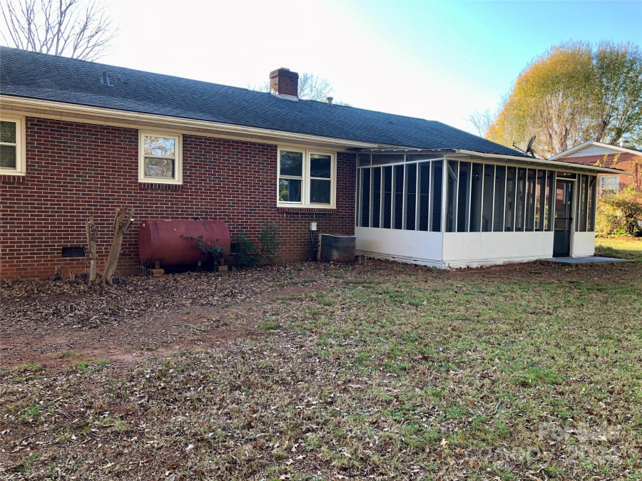 158 Crestview St Rutherfordton, NC 28139