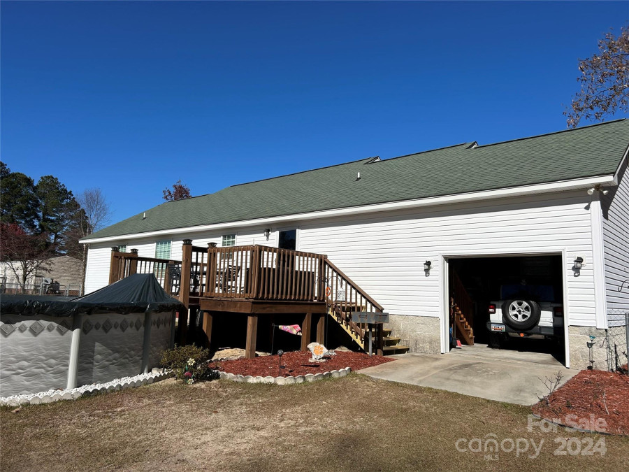 94 Mcleod St Mcbee, SC 29101