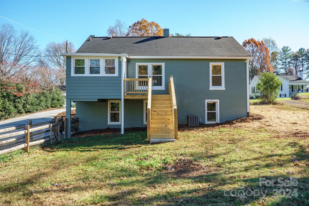 204 West End St Valdese, NC 28690