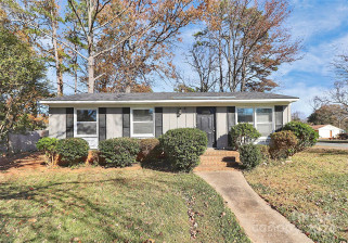 725 Lightspun Ln Charlotte, NC 28216