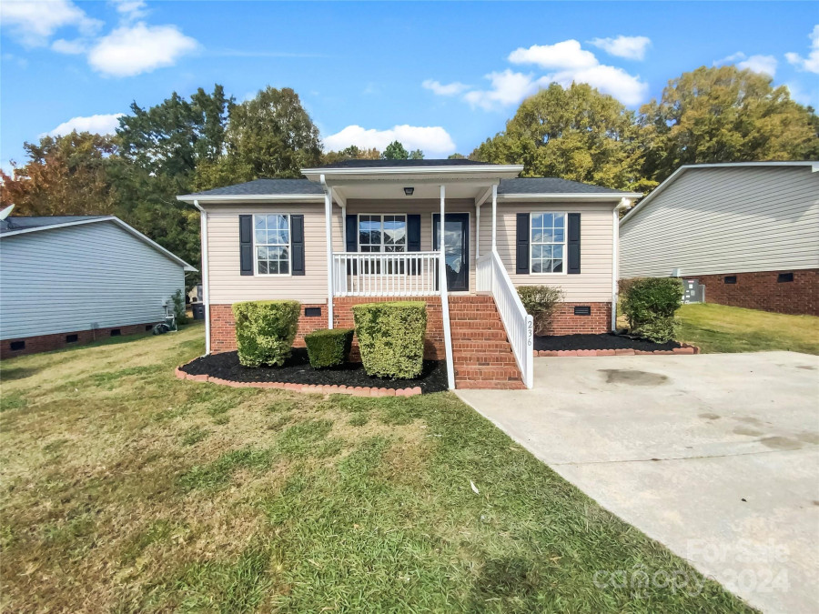 236 Kimball St Kannapolis, NC 28081