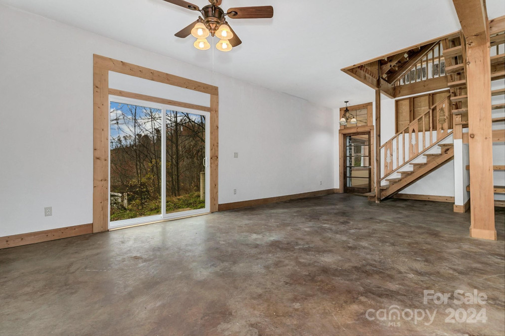 278 Kelses Valley Dr Mars Hill, NC 28754