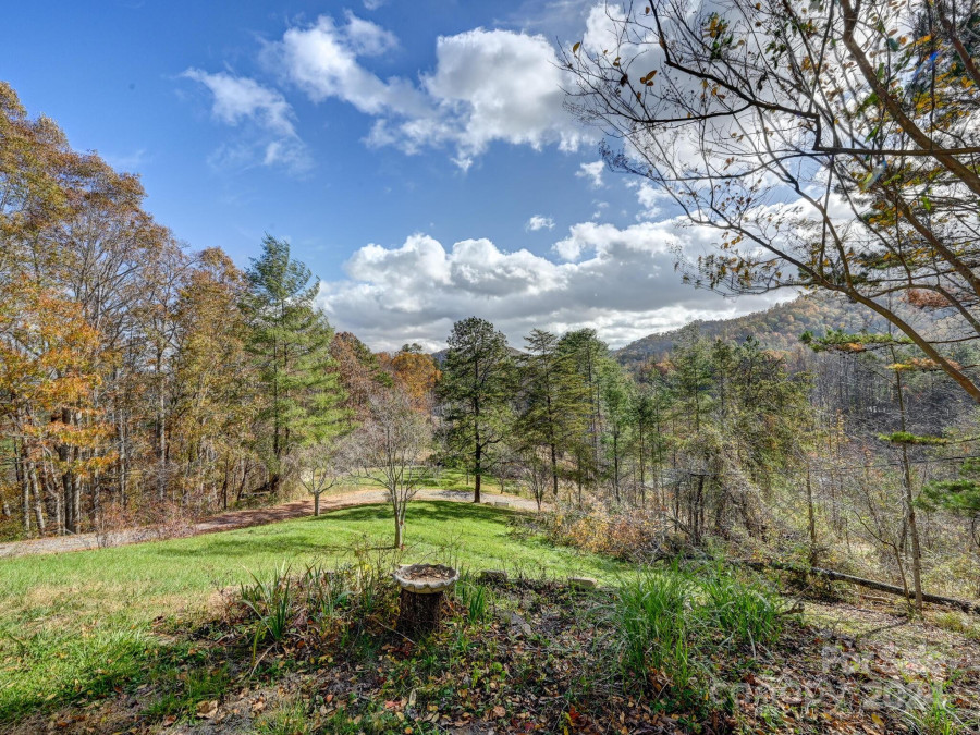 43 Ebb Burnette Rd Weaverville, NC 28787