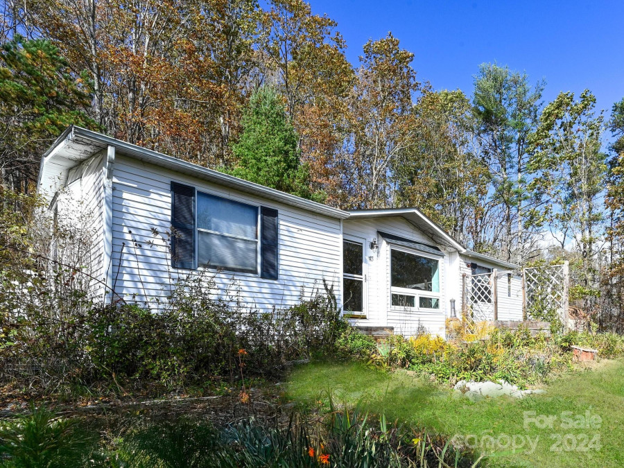 43 Ebb Burnette Rd Weaverville, NC 28787