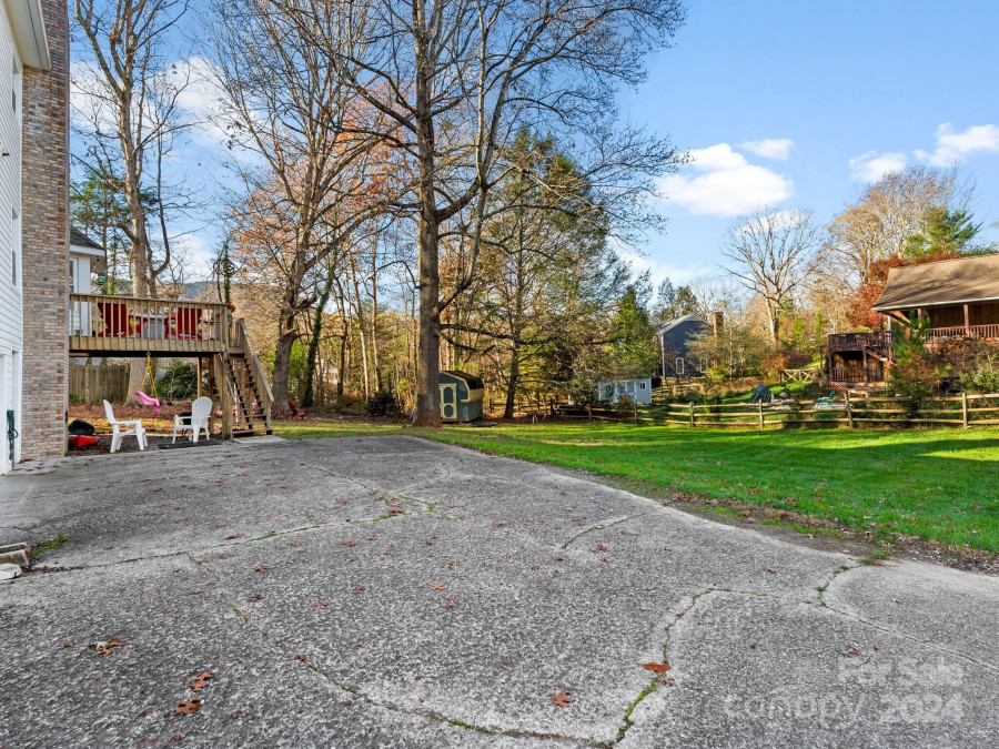 808 Lakey Gap Rd Black Mountain, NC 28711