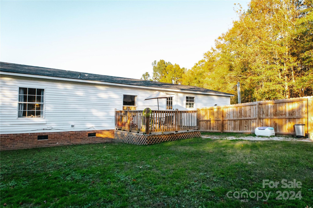 3678 Old Camden Hw Heath Springs, SC 29058