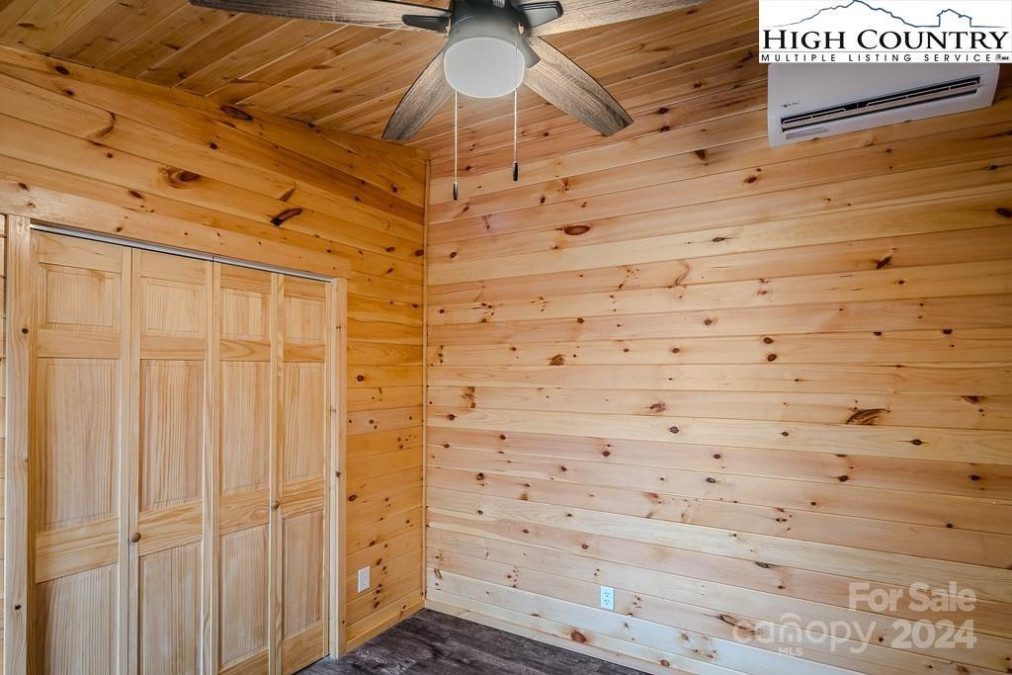 51 Dogwood Ln Newland, NC 28657