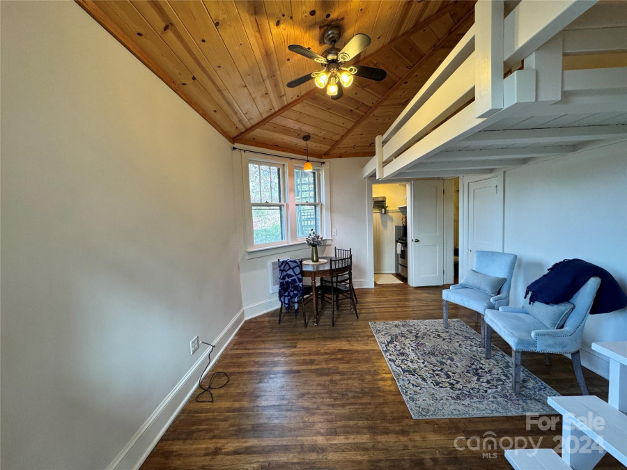 11 Cullowhee St Asheville, NC 28801