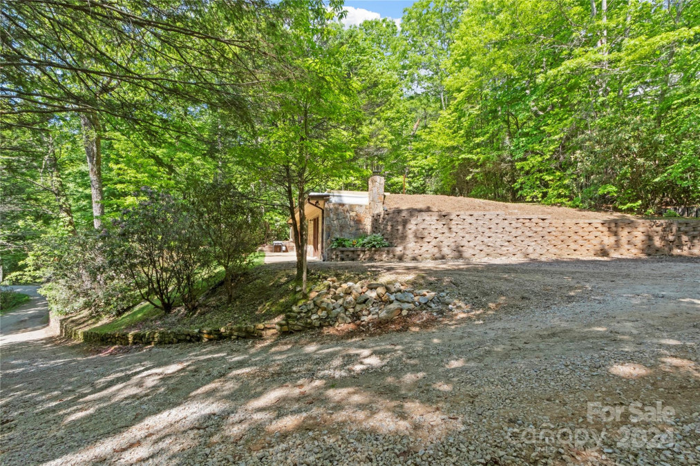 167 Simmons Ridge Rd Spruce Pine, NC 28777