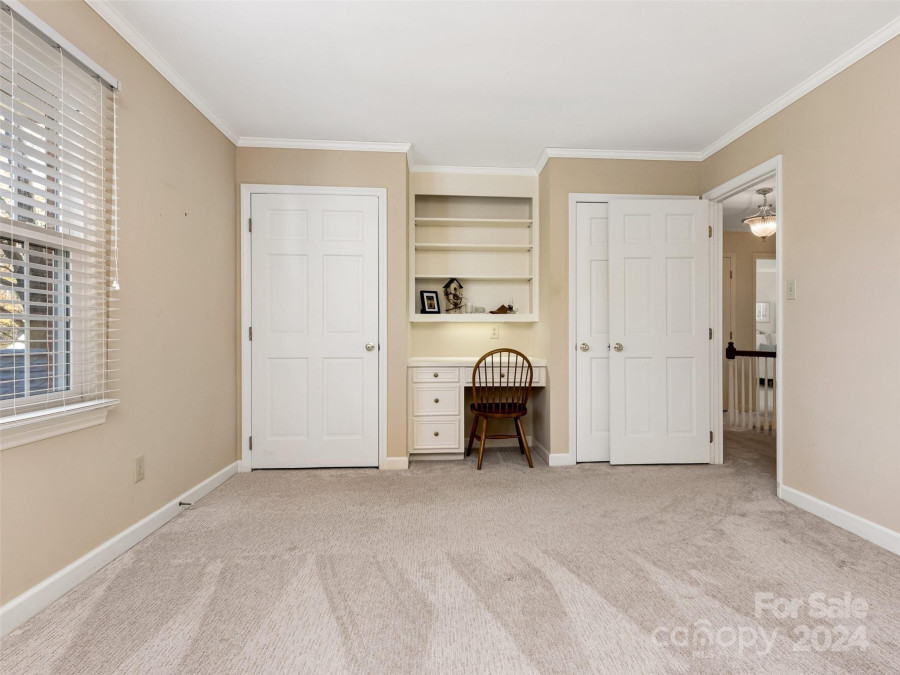 5129 Little Brook Ln Charlotte, NC 28226