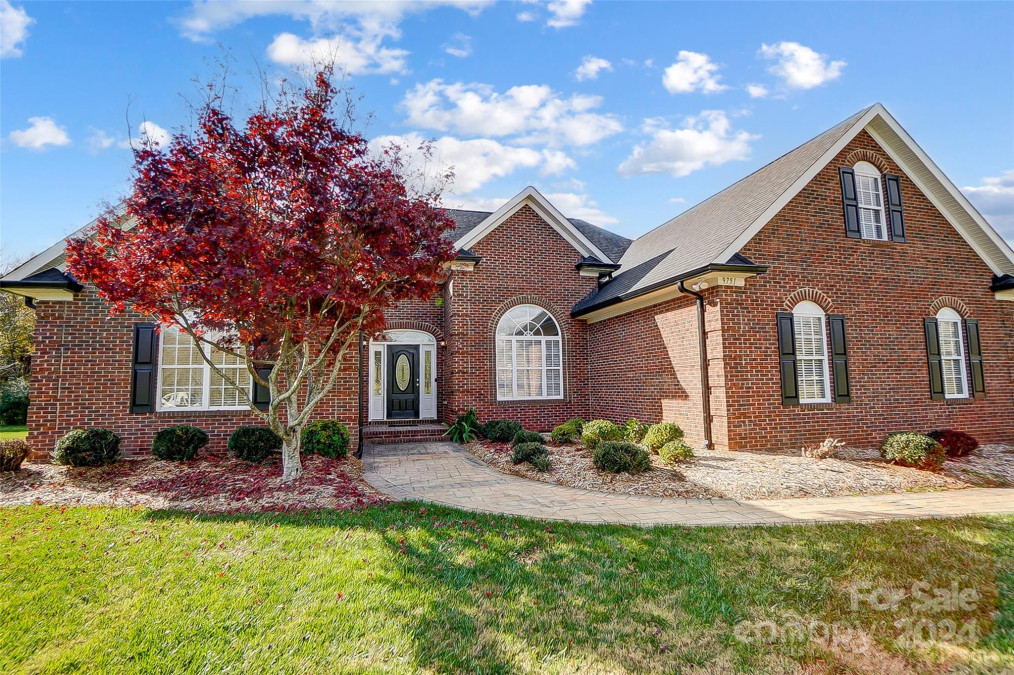 9751 Arlington Oaks Dr Charlotte, NC 28227