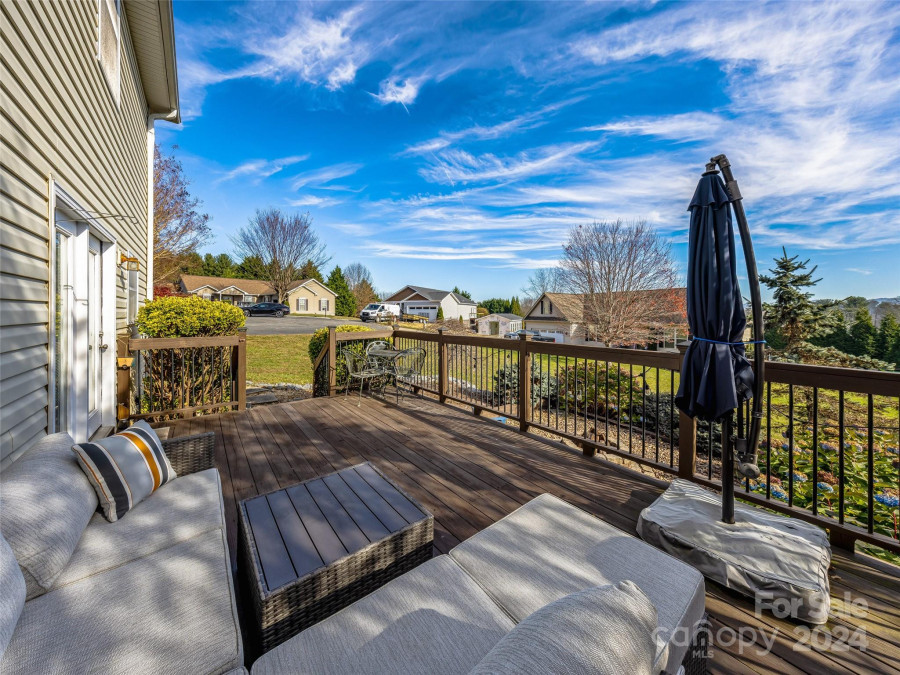 16 Big Sky Ct Mills River, NC 28759