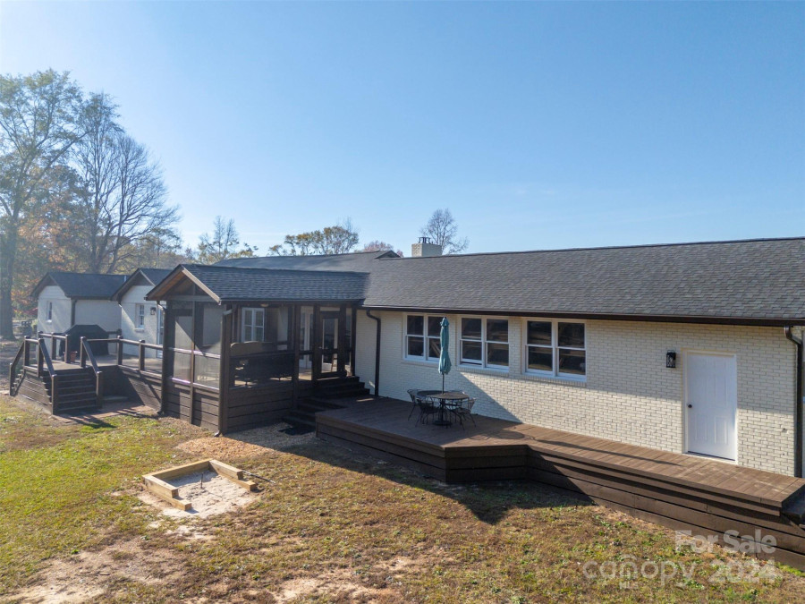 125 Pine Tc Campobello, SC 29322