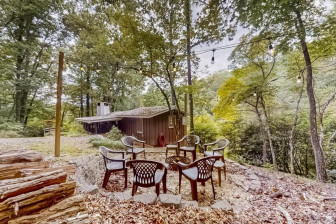 390 Bear Cove Rd Bryson City, NC 28713