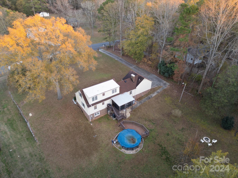 1949 Crestwood Ln Clover, SC 29710