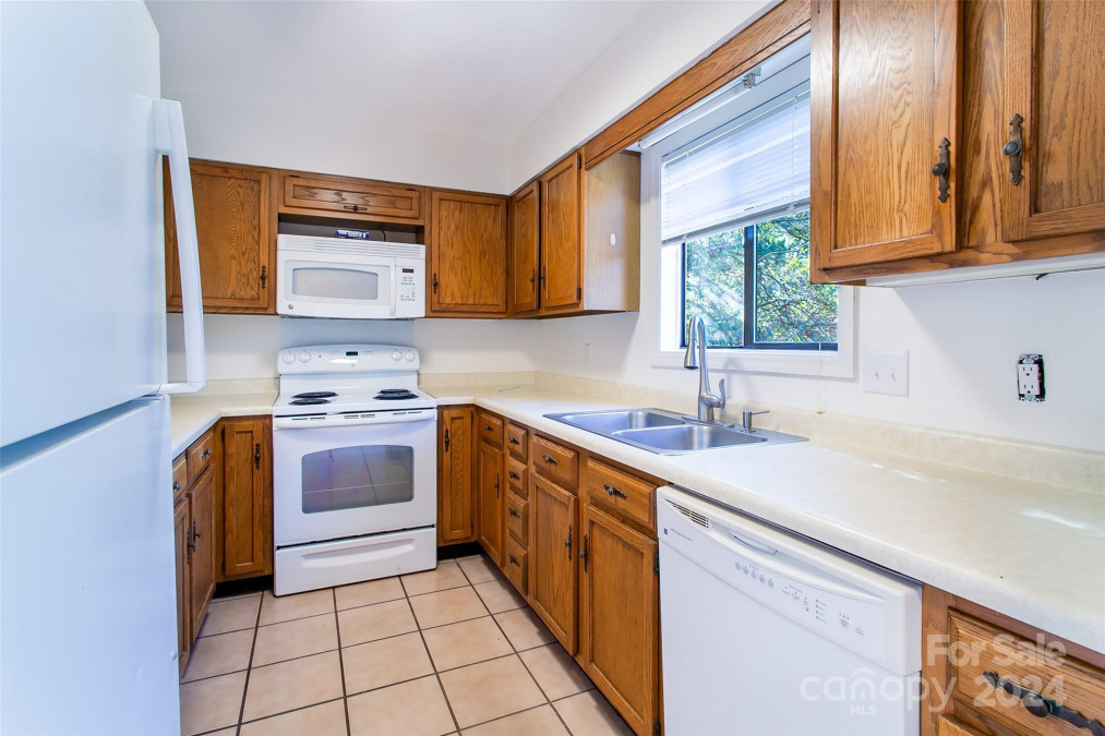 147 Cedar Forest Trl Asheville, NC 28803