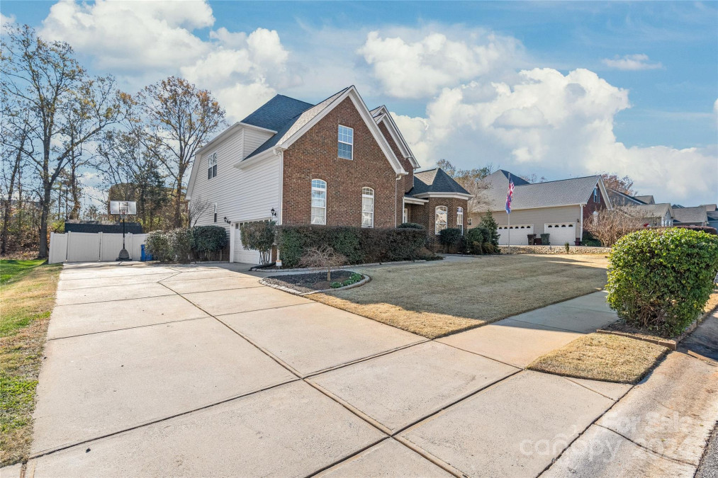 1598 Williamsburg Dr Rock Hill, SC 29732