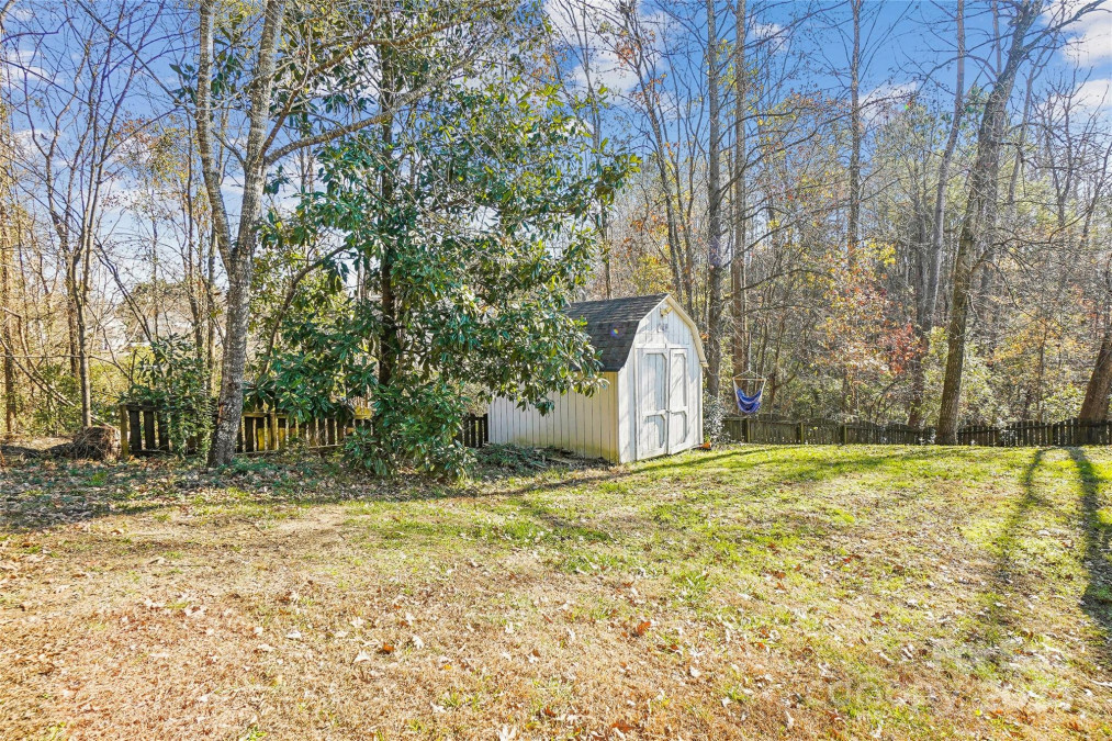 109 Golden Rain Ct Mount Holly, NC 28120