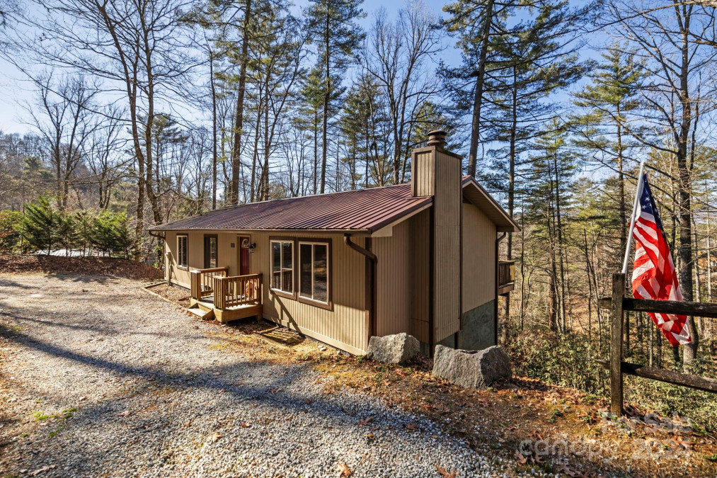 276 Knob Creek Rd Pisgah Forest, NC 28768