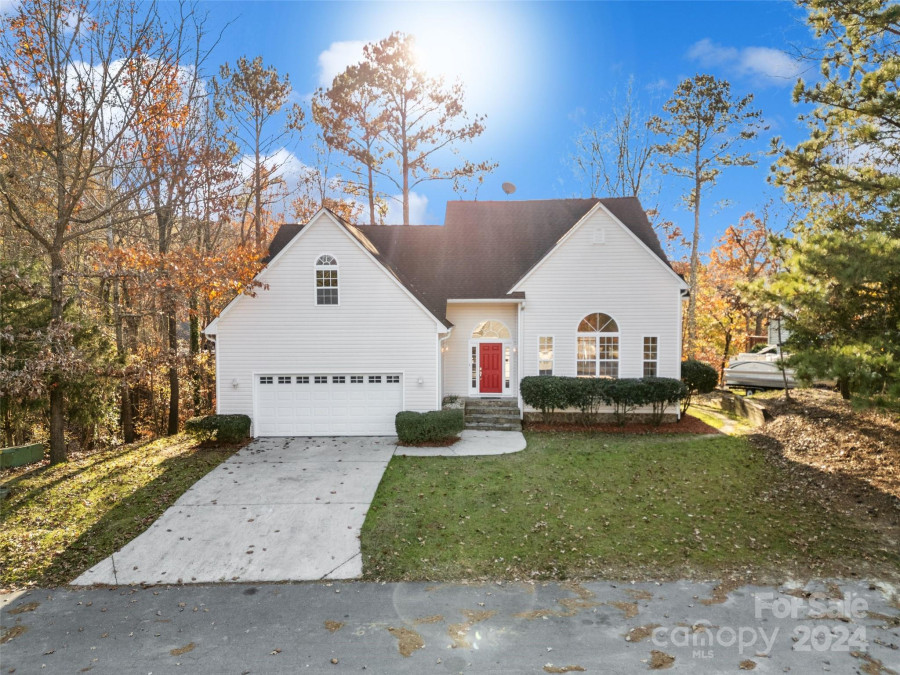 9066 Tulagi Ct Tega Cay, SC 29708