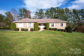 14 Beaumont Dr Hendersonville, NC 28739