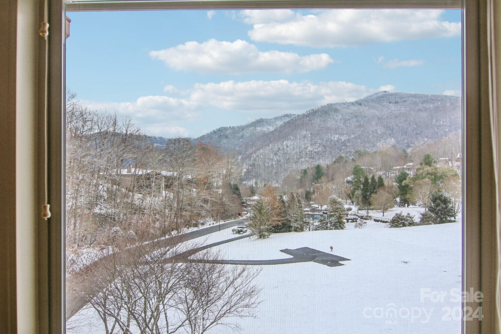 1650 Country Club Dr Maggie Valley, NC 28751