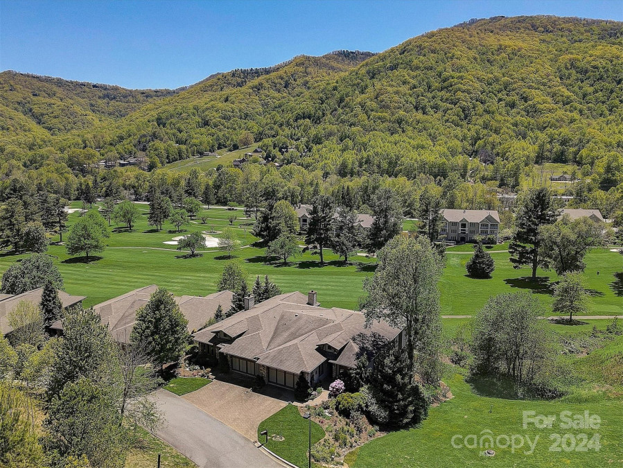 1650 Country Club Dr Maggie Valley, NC 28751