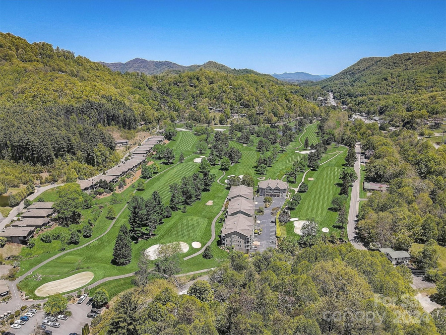 1650 Country Club Dr Maggie Valley, NC 28751